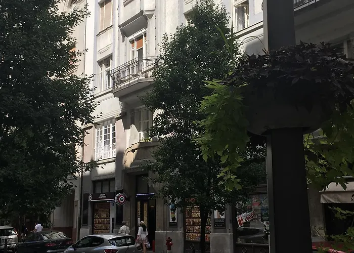 Makes Happy * Budapesta
