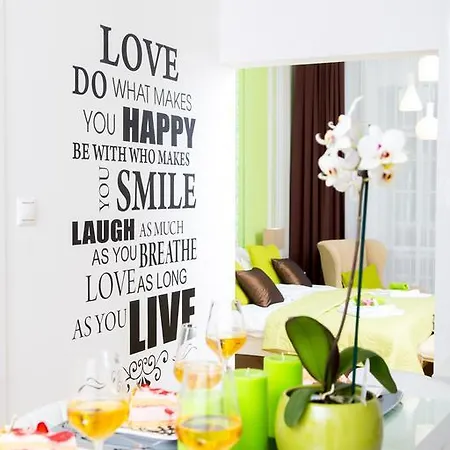 Apartment Makes Happy *