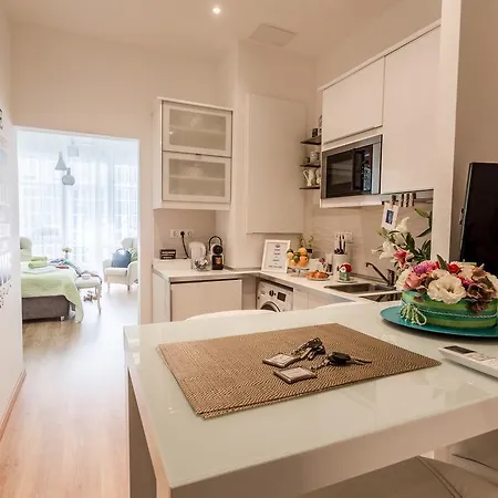 Makes Happy Apartment *