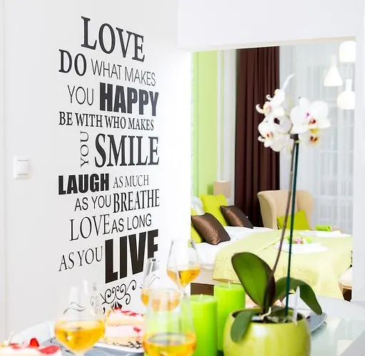 아파트 Makes Happy *