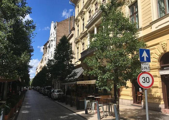 아파트 Makes Happy *